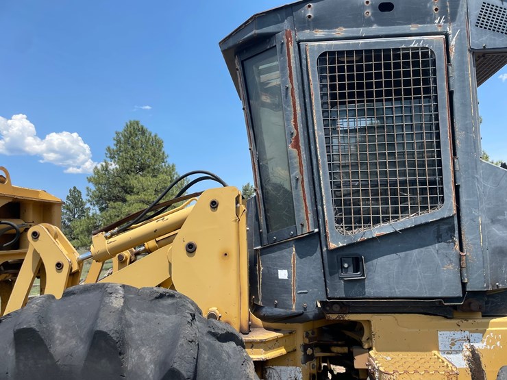 2010-caterpillar-553-image-12