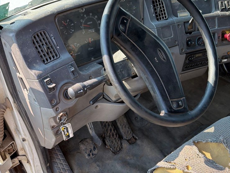 2000-cat-c7-image-36