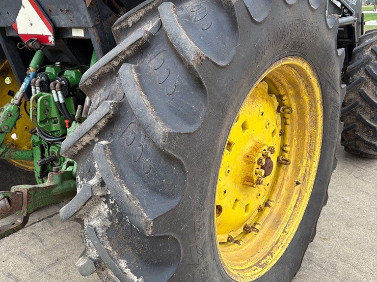john-deere-3155-image-9