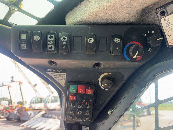 2018-deere-333g-image-16