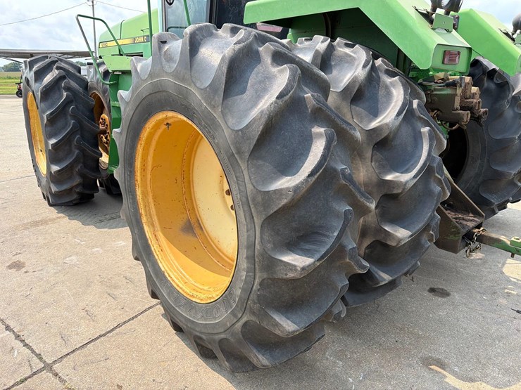 john-deere-8560-image-7