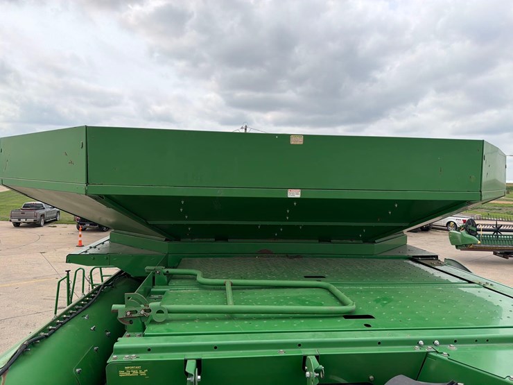 2012-john-deere-s680-image-89