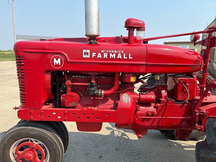1949-farmall-m-tractor-image-7