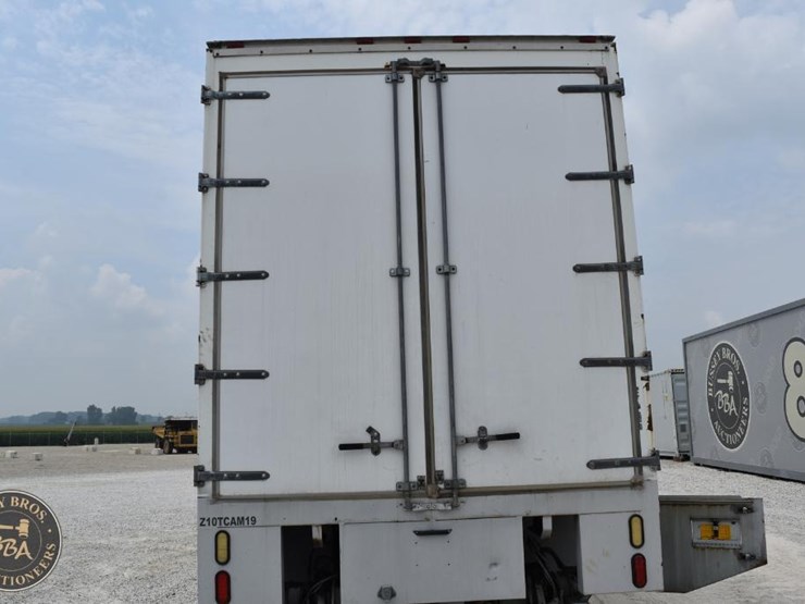 2011-freightliner-cascadia-113-image-72