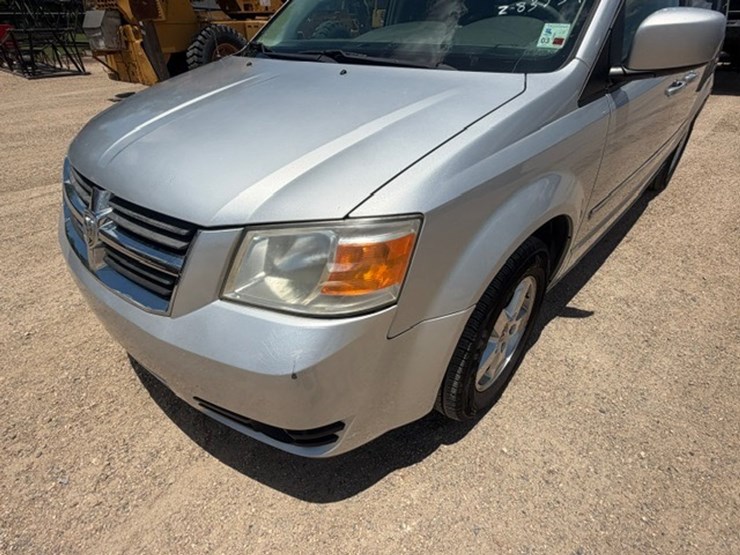 2009-dodge-grand-caravan-sxt-image-18