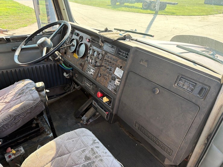 1993-kenworth-t600-image-48