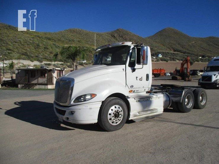 2017-international-prostar-image-1