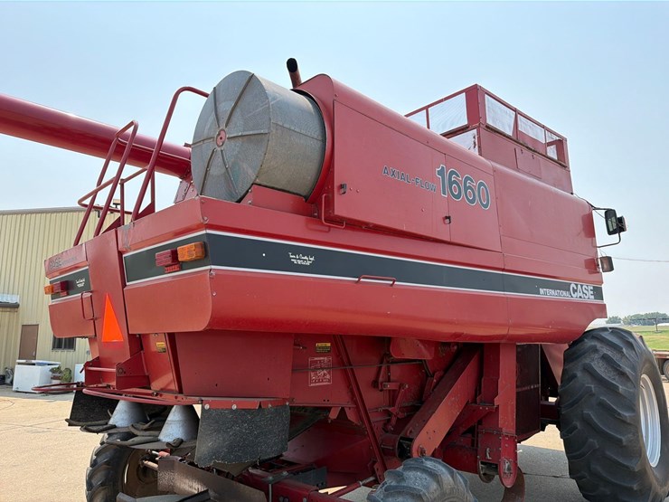 1989-case-ih-1660-image-25
