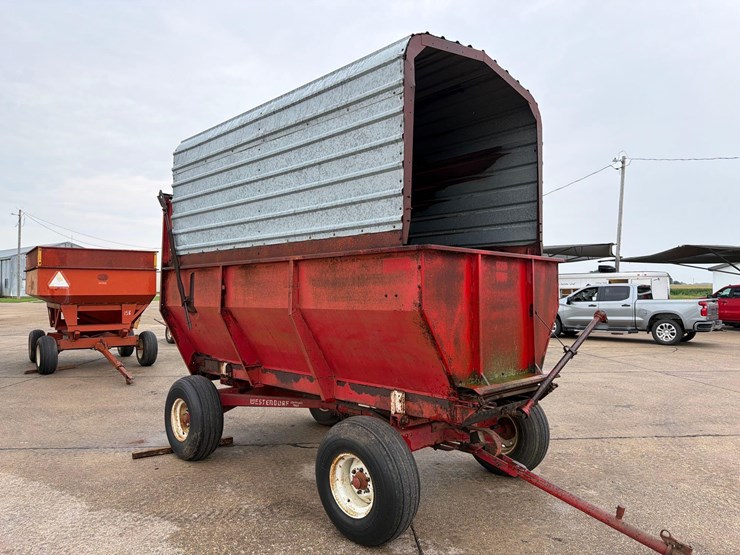roda-12ft-rear-unload-metal-silage-wagon-image-3
