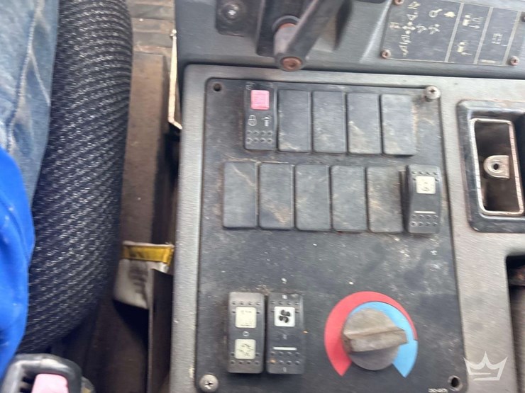 2007-caterpillar-938g-image-19