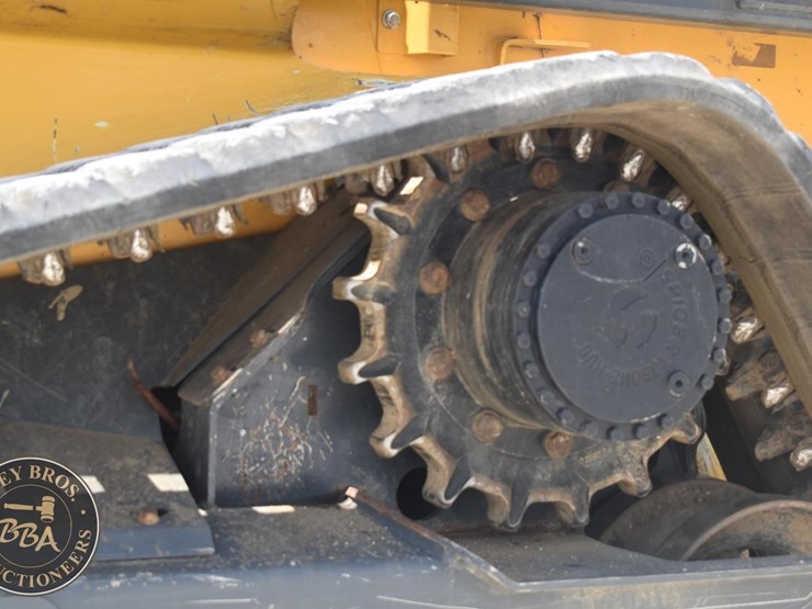 2024-deere-333g-image-52