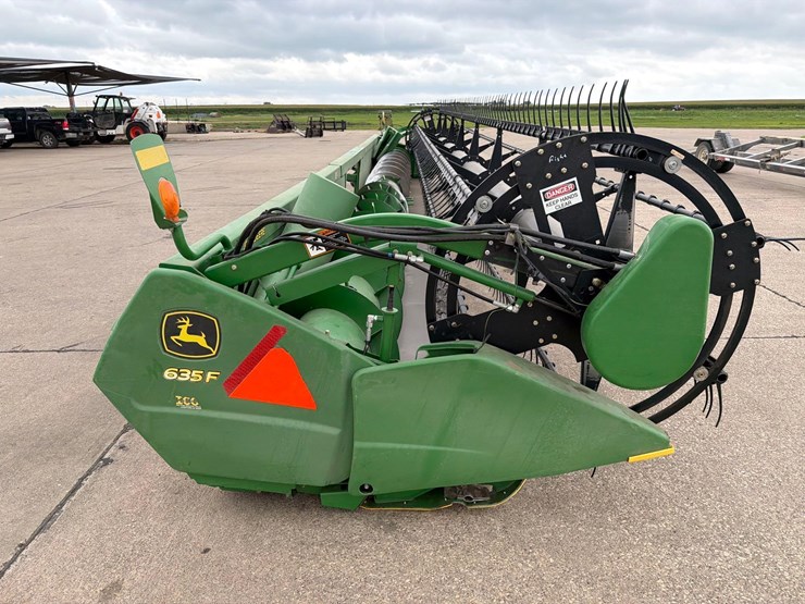 2009-john-deere-635f-image-3