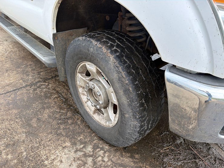2010-ford-f350-image-19