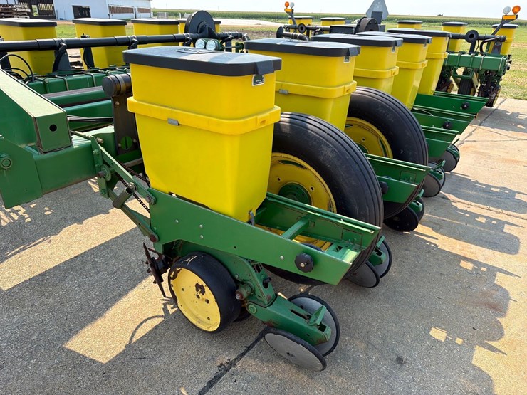 1994-john-deere-7200-image-28