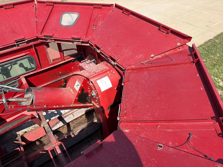 2005-case-ih-2377-image-104