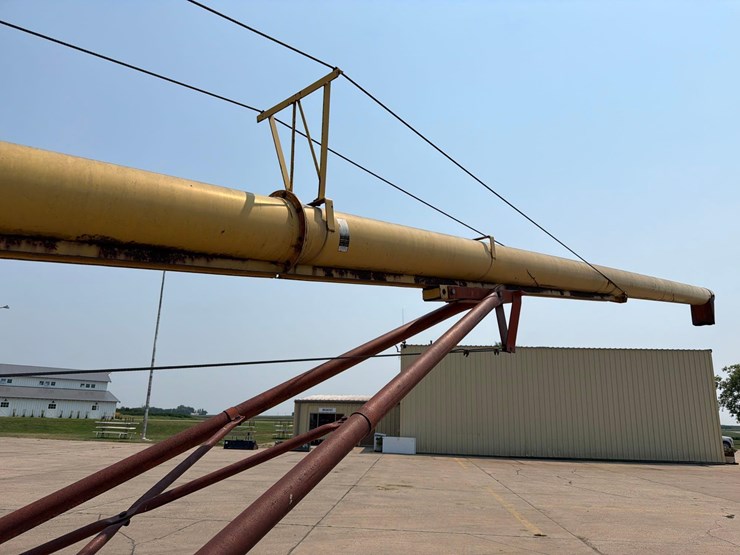 westfield-10”-x-62ft-auger-image-8