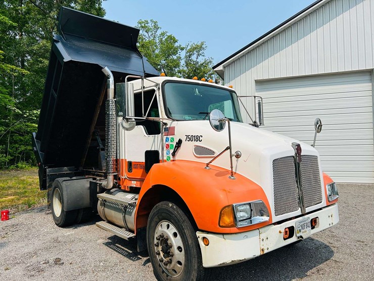 2005-kenworth-t300-image-93