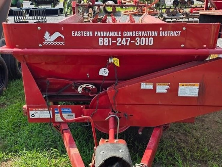 2019-new-holland-165-image-29