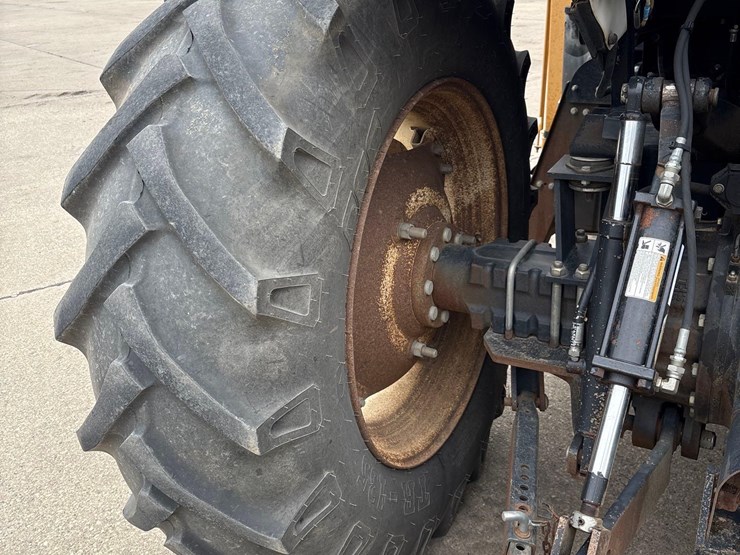 new-holland-ts6.125-image-13