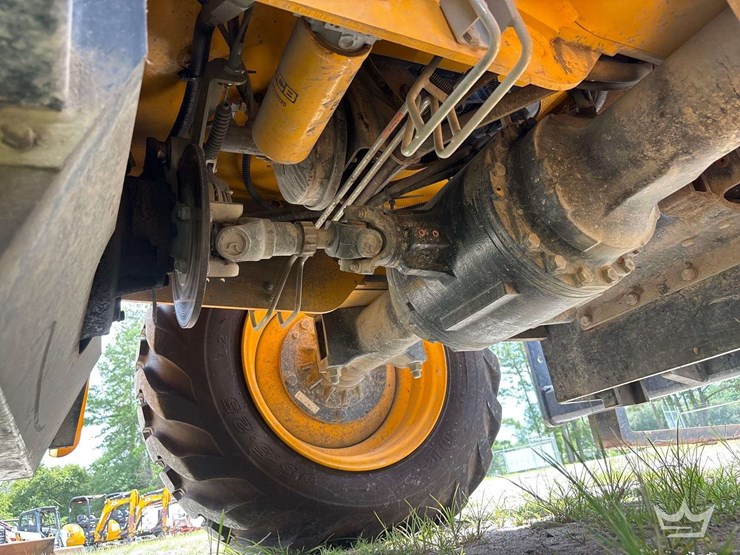2020-jcb-930-image-32