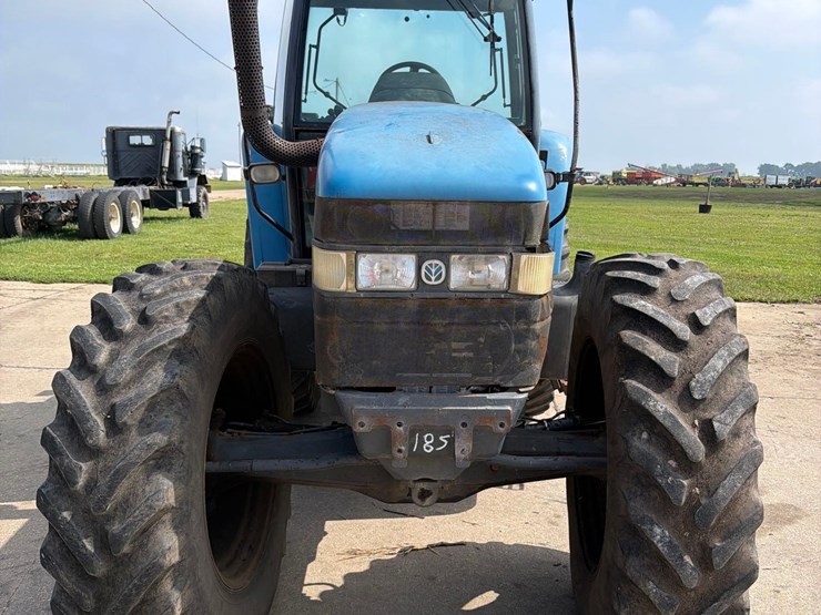 new-holland-8560-image-3