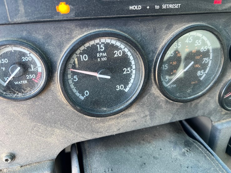 freightliner-cascadia-image-38