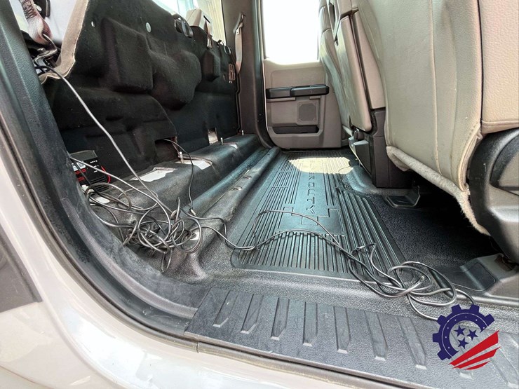 2017-ford-f550-xl-image-43