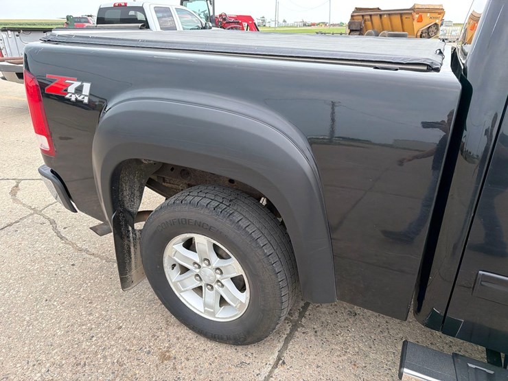 2012-gmc-sierra-1500-image-17