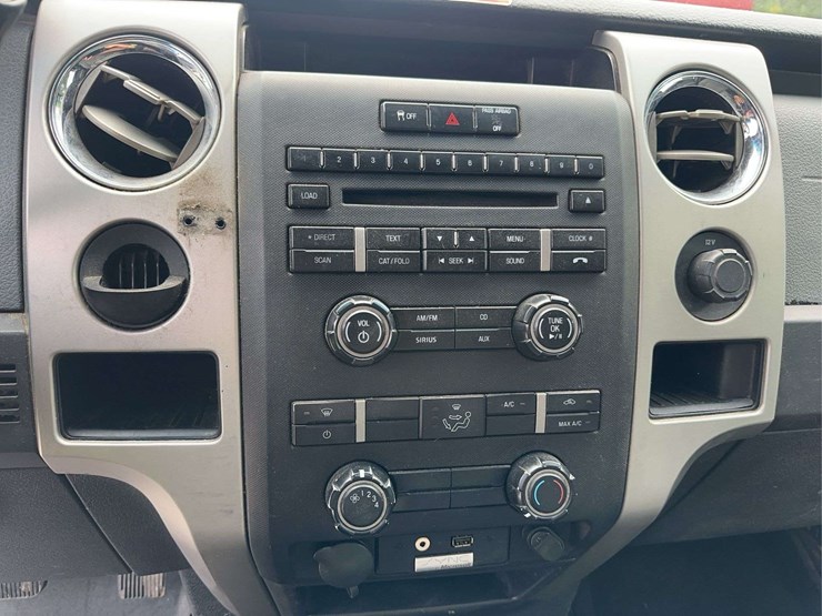 2014-ford-f150-xlt-image-28