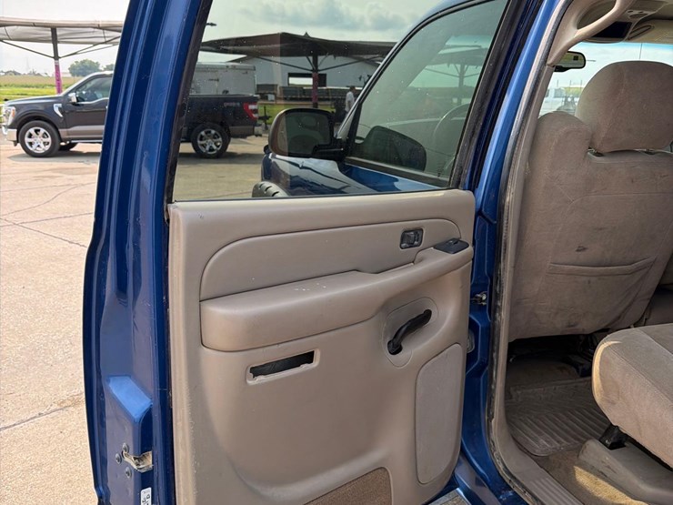 2004-chevrolet-silverado-1500-image-34