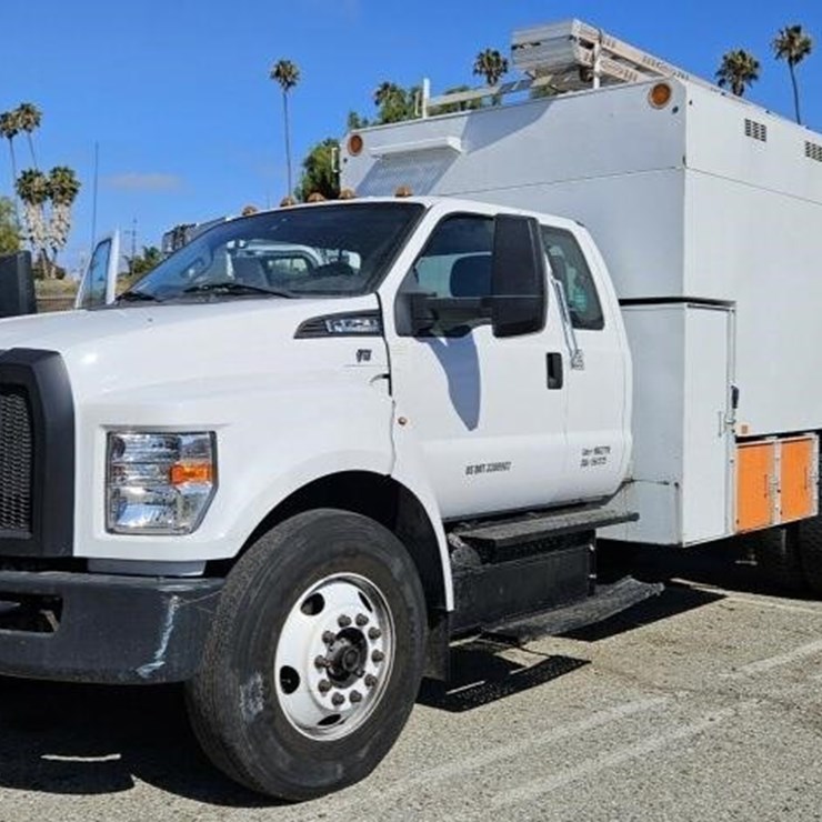 2019 FORD F750 SD