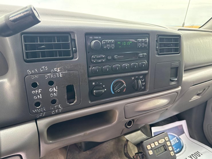 1999-ford-f350-image-25