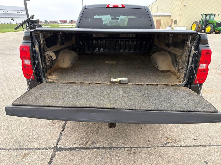2018-chevrolet-1500-image-22