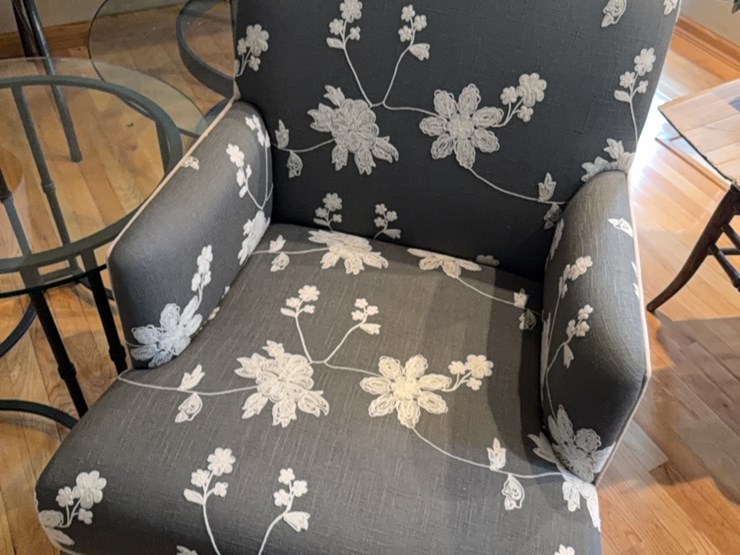 wing-back-chair,-new-condition-image-8