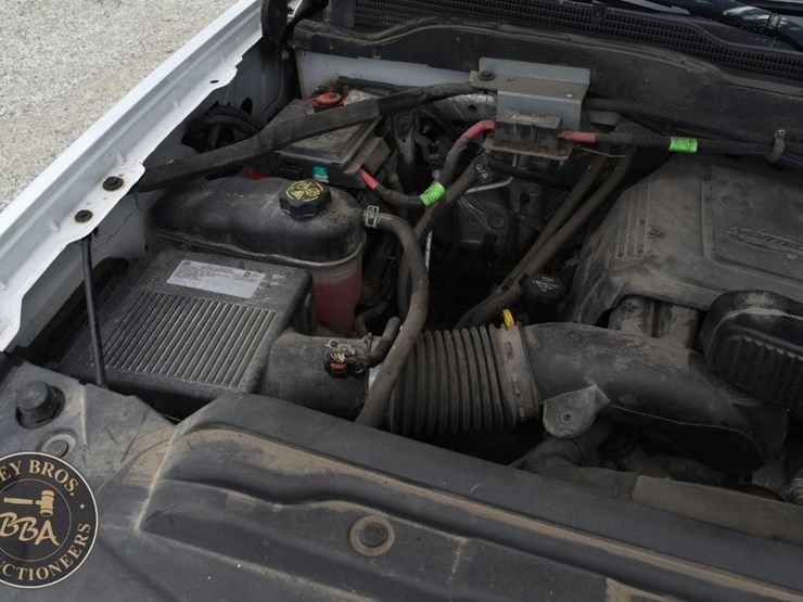 2018-chevrolet-silverado-2500hd-image-25