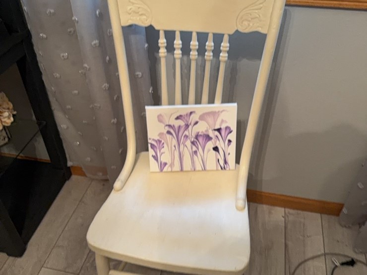 white-chair-with-painting-image-3