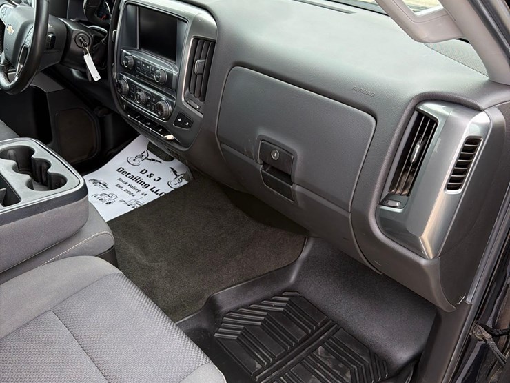 2018-chevrolet-1500-image-45