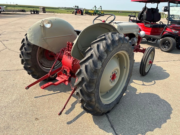 ford-8n-image-3