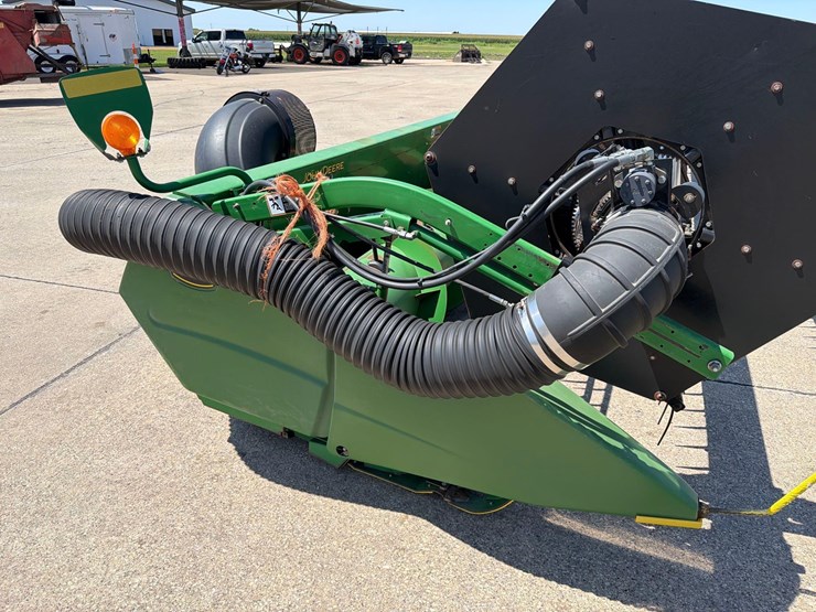 john-deere-630f-image-19