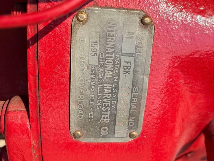 1949-farmall-m-tractor-image-8