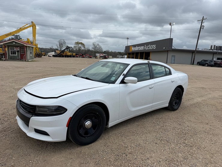 #33586-•-2015-dodge-charger-image-1