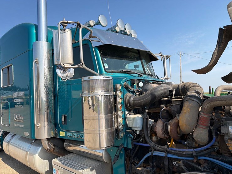 2007-peterbilt-379-image-61