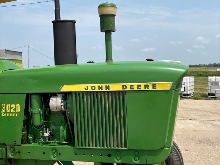 john-deere-3020-image-15