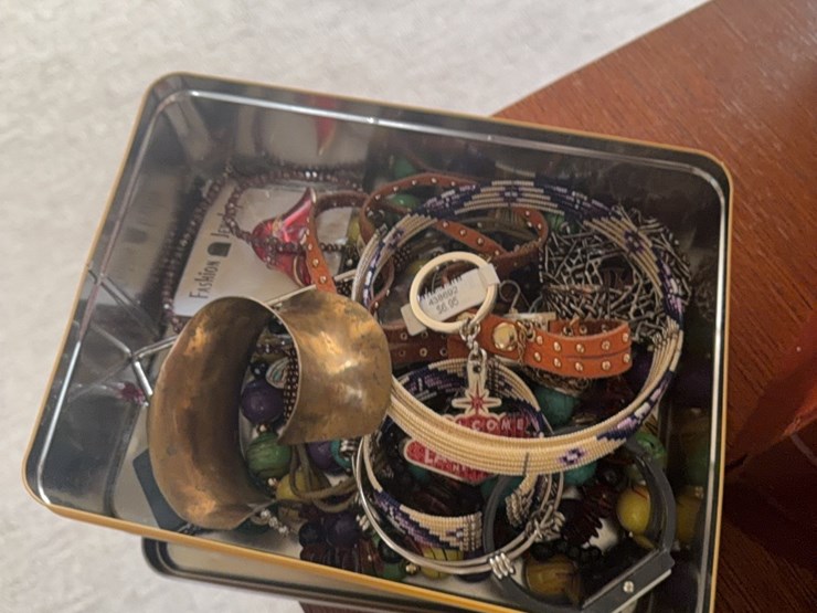 jewelry-and-jewelry-boxes-image-12