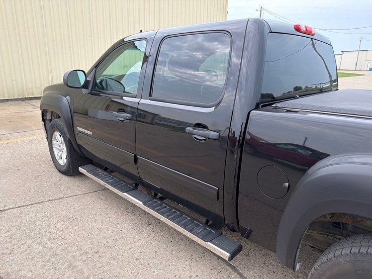 2012-gmc-sierra-1500-image-8