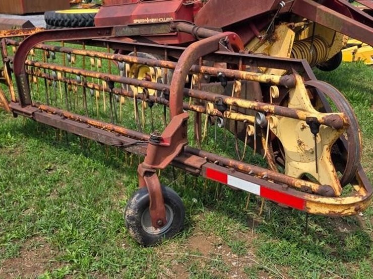 new-holland-57-image-4