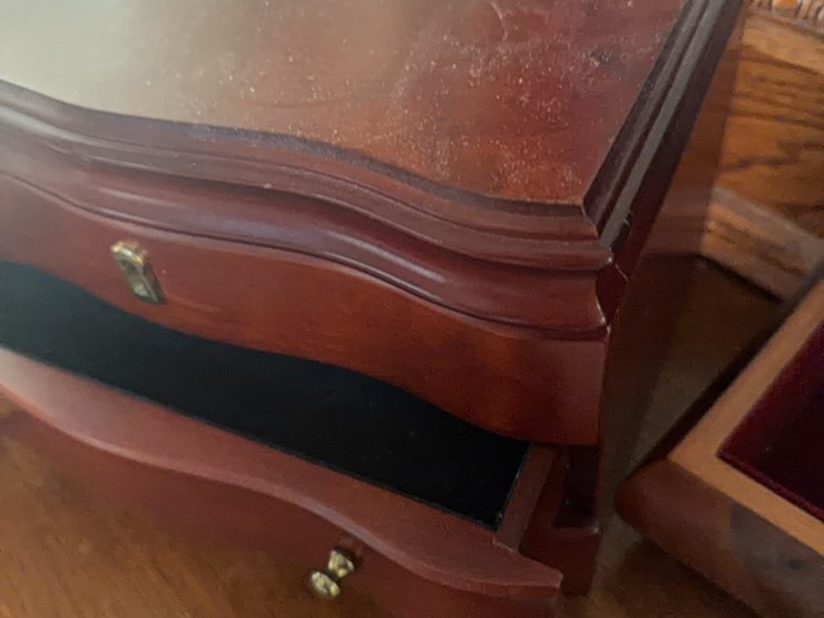 jewelry-and-jewelry-boxes-image-10
