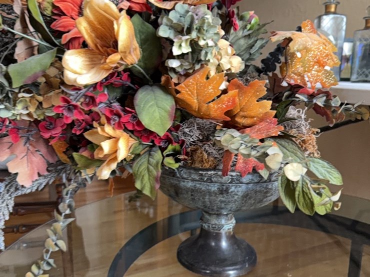 large,-artificial-flower-display-image-3