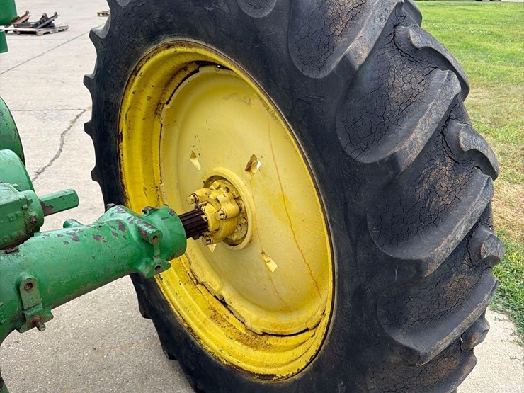 john-deere-a-image-12