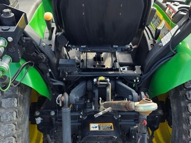 2013-john-deere-3520-image-19